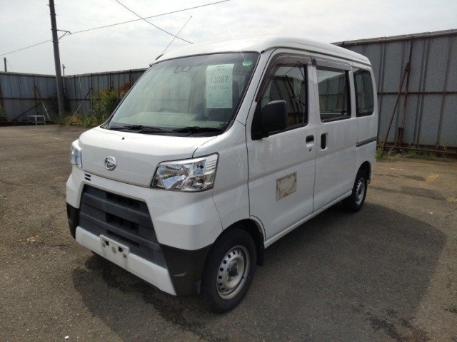 DAIHATSU HIJET VAN 2019
