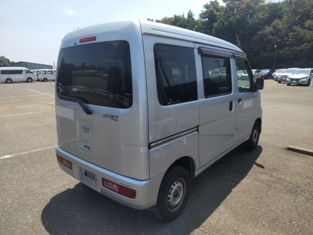 DAIHATSU HIJET VAN 2015