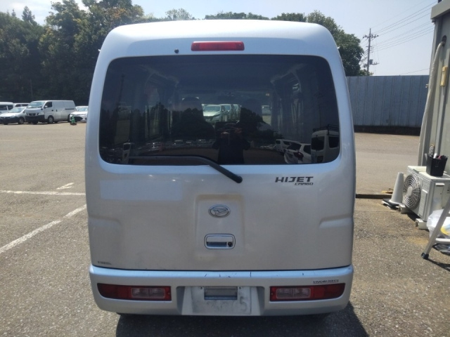 DAIHATSU HIJET VAN 2015