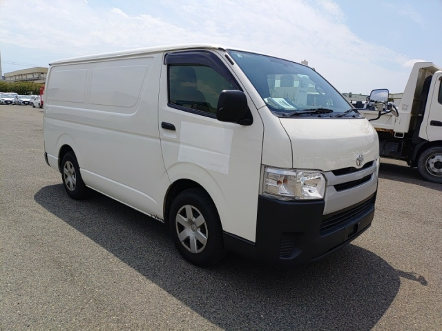 TOYOTA REGIUS ACE VAN 2017