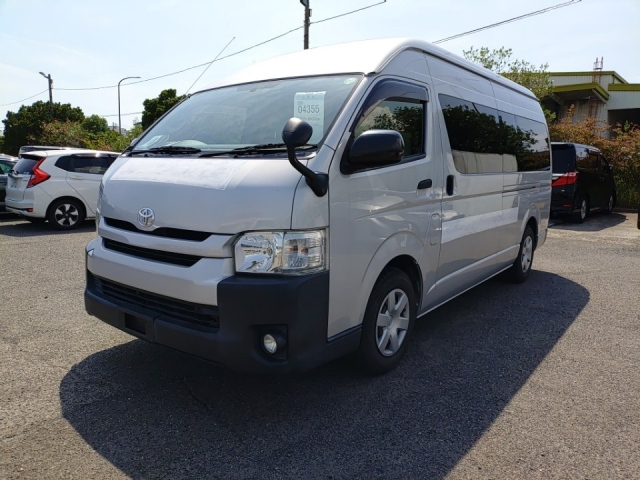 TOYOTA HIACE 2016