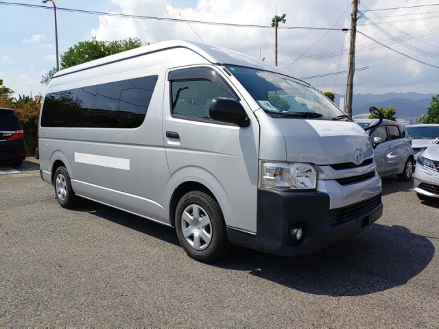 TOYOTA HIACE 2016