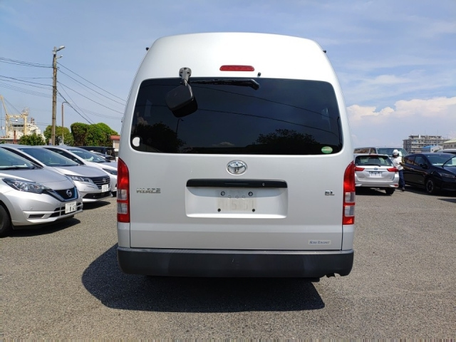 TOYOTA HIACE 2016