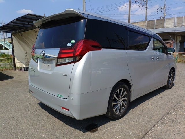 TOYOTA ALPHARD 2015