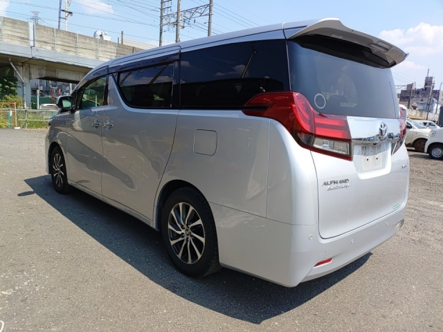 TOYOTA ALPHARD 2015