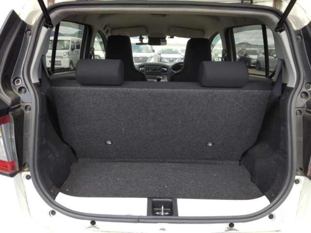 DAIHATSU MIRA E S 2020