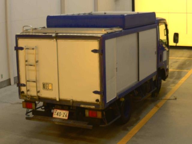 ISUZU ELF 2011