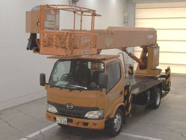 HINO DUTRO 2017