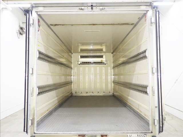 MITSUBISHI CANTER 2016