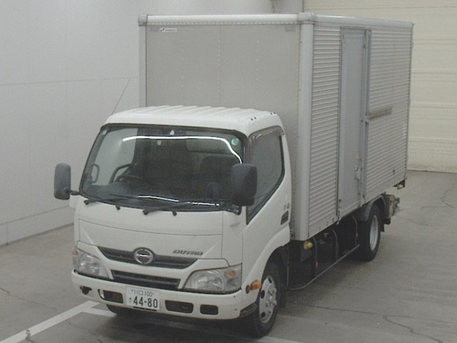HINO DUTRO 2015