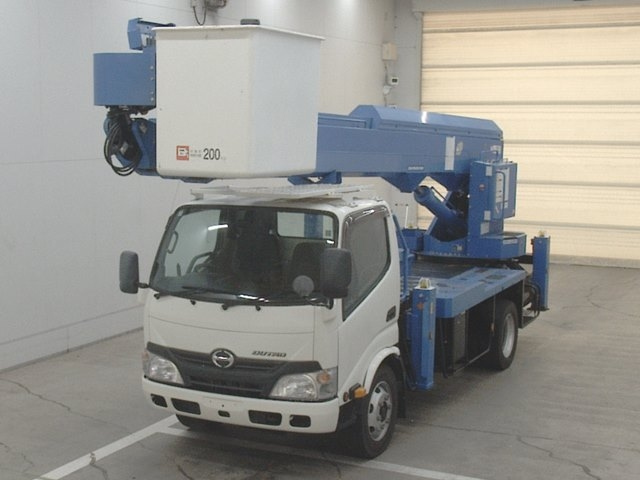 HINO DUTRO 2016