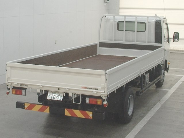 HINO DUTRO 2025