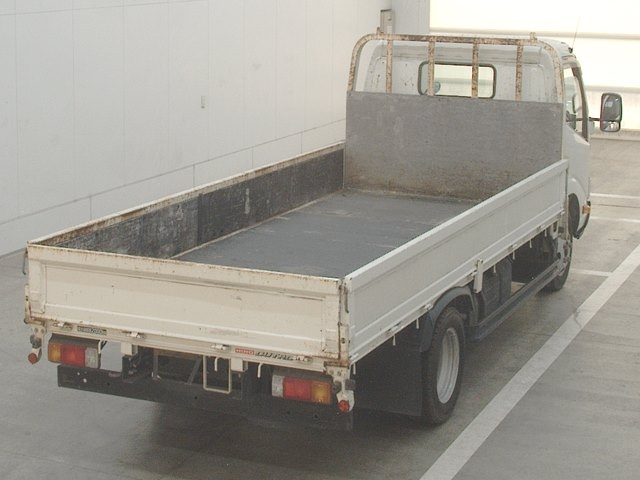 HINO DUTRO 2018