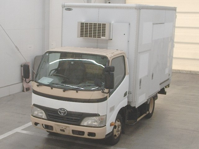 TOYOTA DYNA 2010