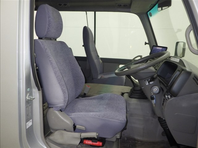 TOYOTA COASTER 2013