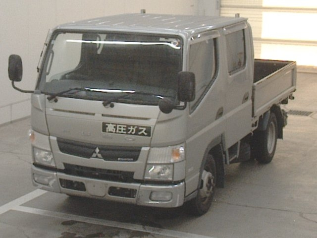 MITSUBISHI CANTER 2015