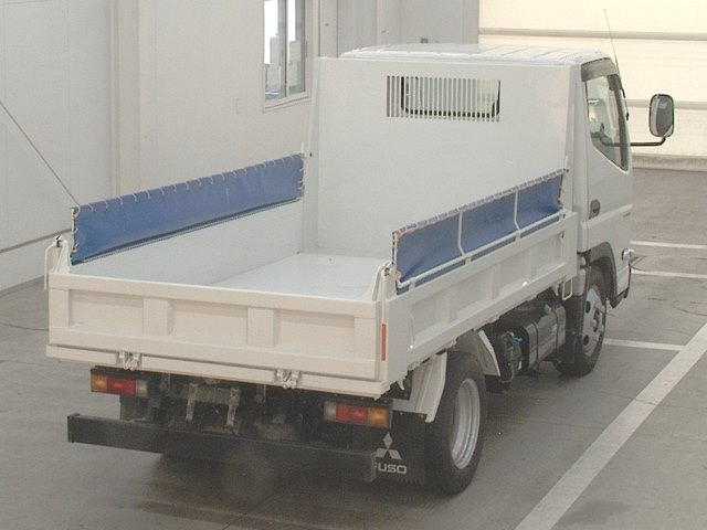 MITSUBISHI CANTER 2021