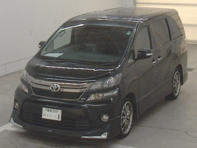 TOYOTA VELLFIRE 2013