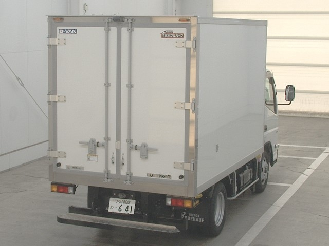 MITSUBISHI CANTER 2025