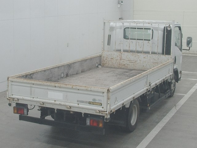 ISUZU ELF 2011