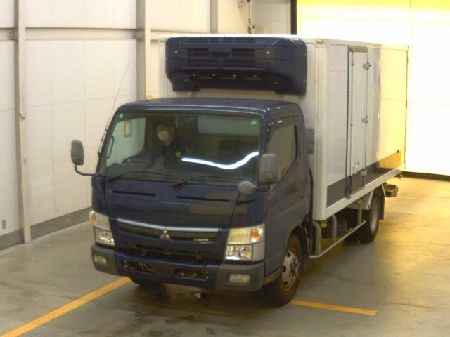 MITSUBISHI CANTER 2020