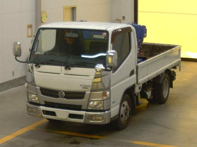 NISSAN ATLAS 2013