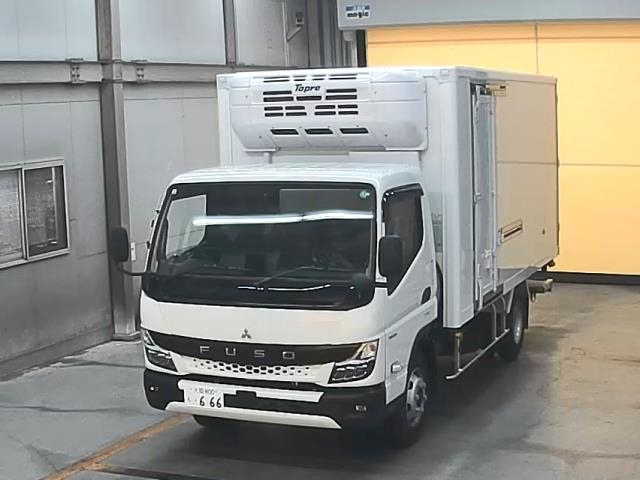 MITSUBISHI CANTER 2024