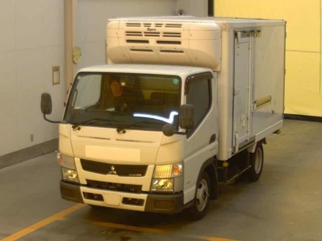MITSUBISHI CANTER 2016