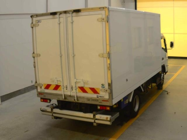 MITSUBISHI CANTER 2023