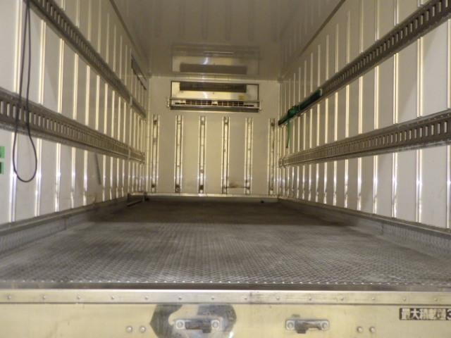 MITSUBISHI CANTER 2023