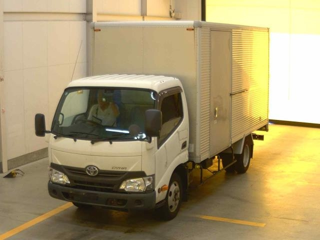 TOYOTA DYNA 2018