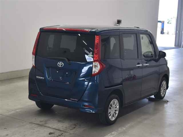 TOYOTA ROOMY 2017