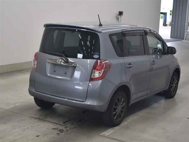 TOYOTA RACTIS 2010