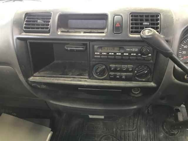 NISSAN VANETTE TRUCK 2013
