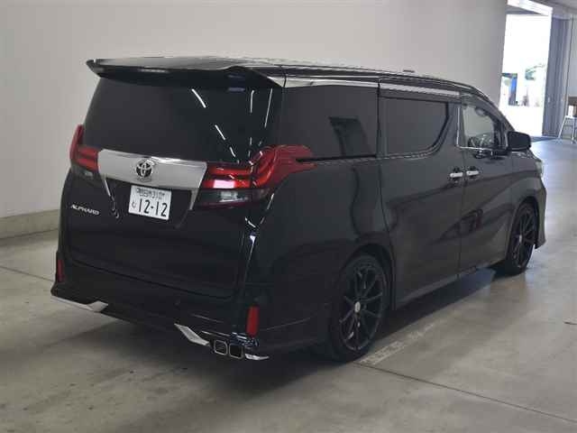 TOYOTA ALPHARD 2016