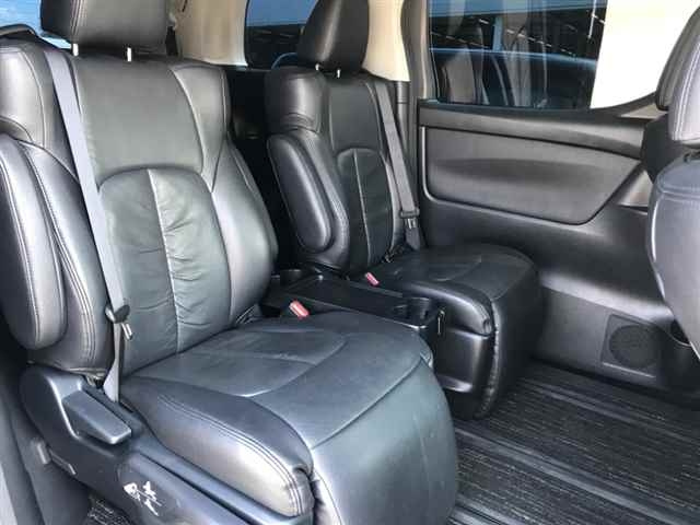 TOYOTA ALPHARD 2016