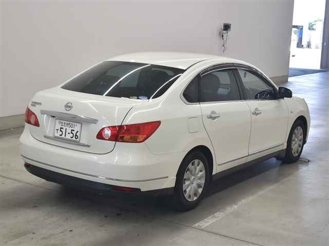 NISSAN SYLPHY 2011
