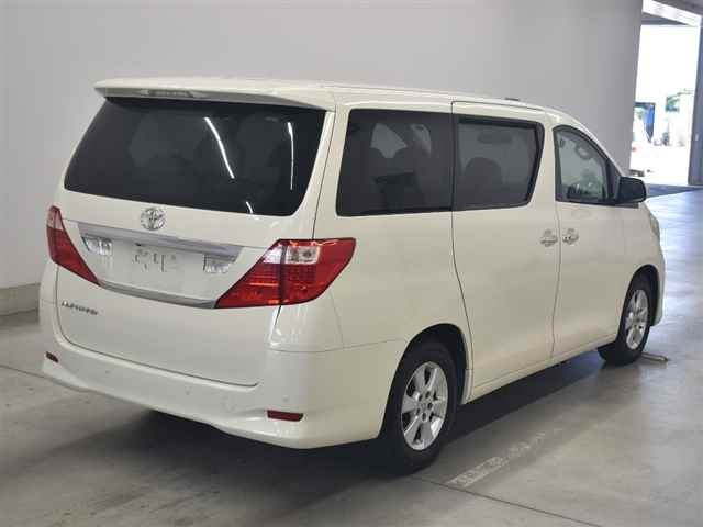 TOYOTA ALPHARD 2009