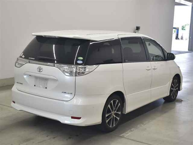TOYOTA ESTIMA 2013