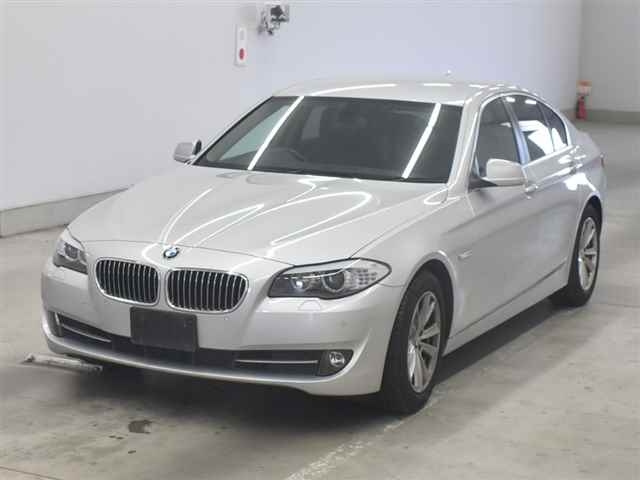 BMW 5 SERIES 2010