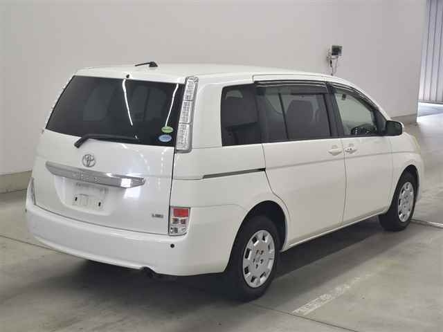 TOYOTA ISIS 2013