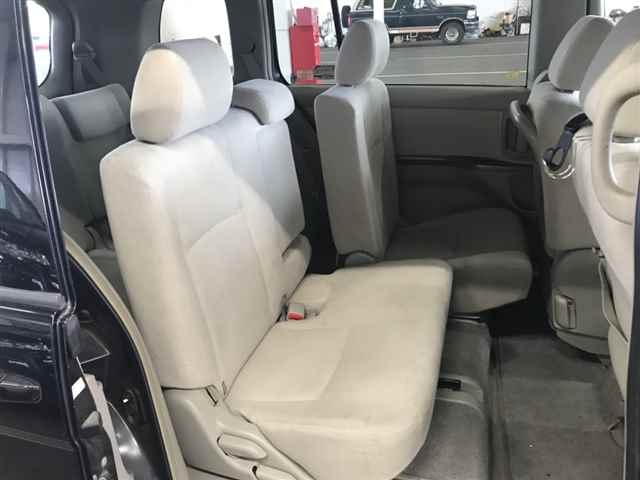 TOYOTA ISIS 2010