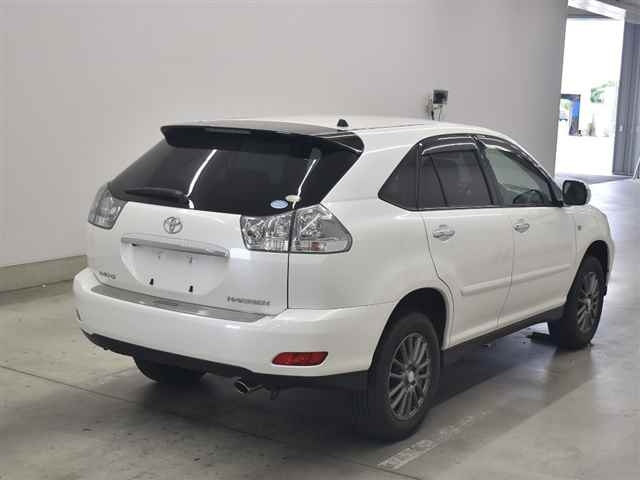 TOYOTA HARRIER 2010