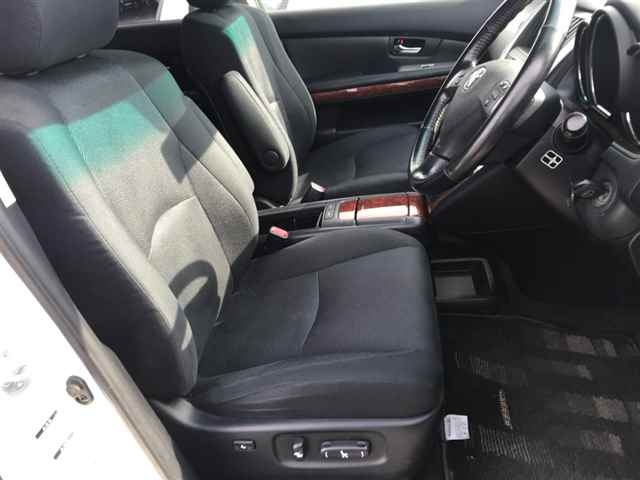 TOYOTA HARRIER 2010