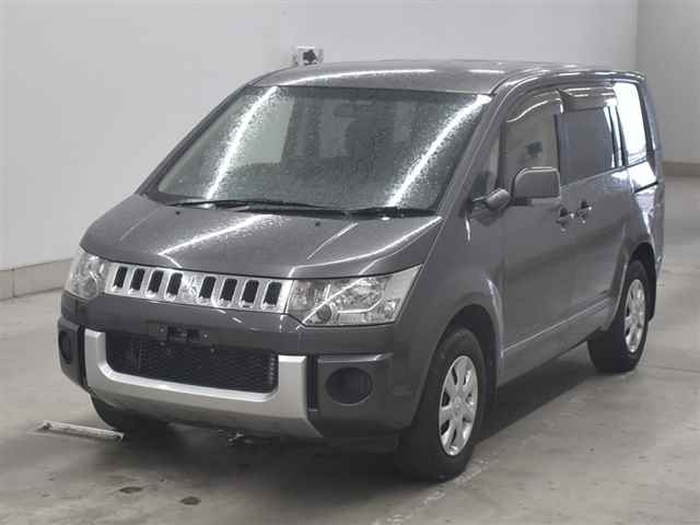 MITSUBISHI DELICA D5 2016