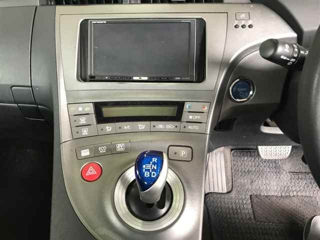 TOYOTA PRIUS 2014