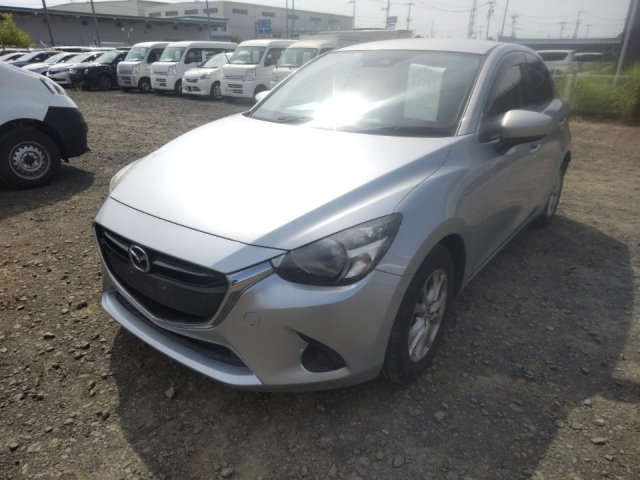 MAZDA DEMIO 2018
