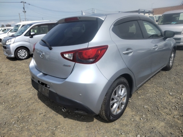 MAZDA DEMIO 2018
