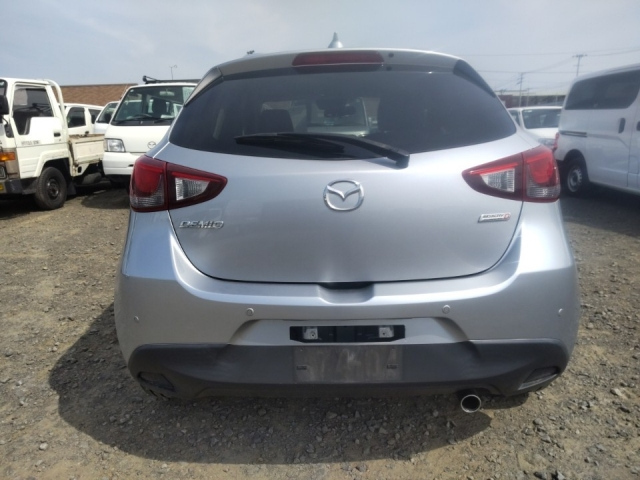 MAZDA DEMIO 2018