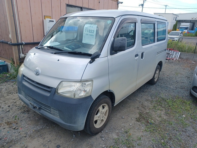 TOYOTA TOWN ACE VAN 2013